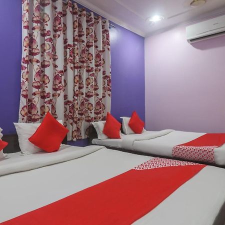 Oyo 60651 Hotel Arya Bénarès Extérieur photo
