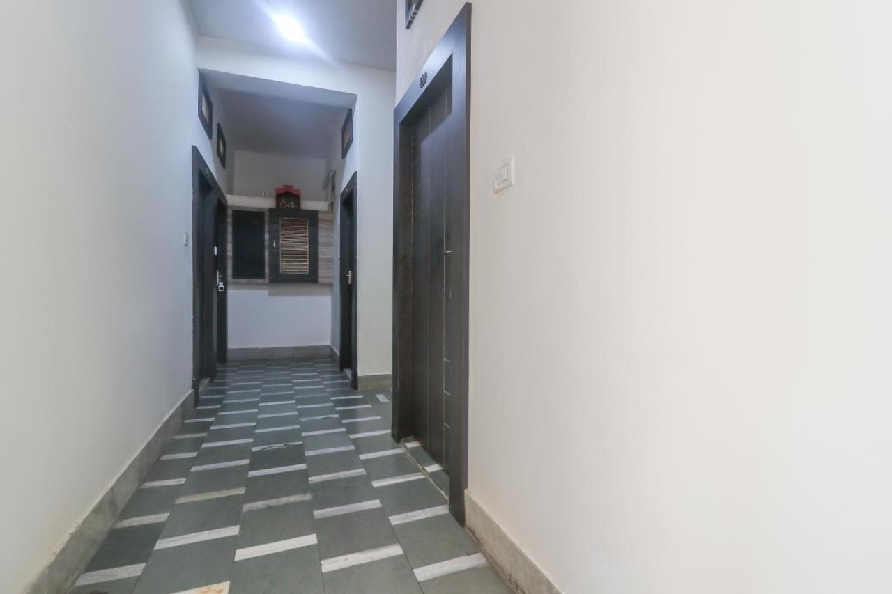 Oyo 60651 Hotel Arya Bénarès Extérieur photo