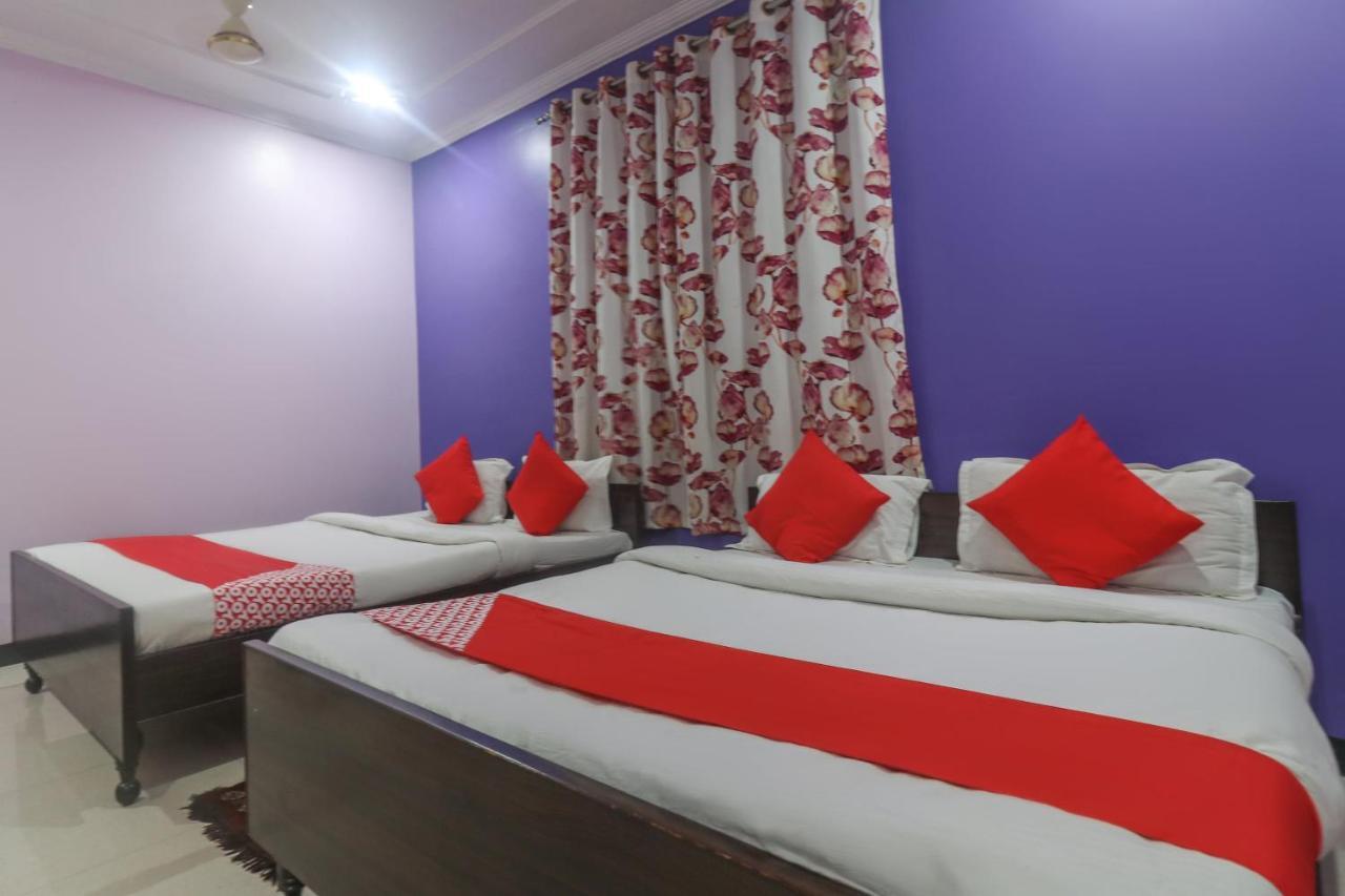 Oyo 60651 Hotel Arya Bénarès Extérieur photo