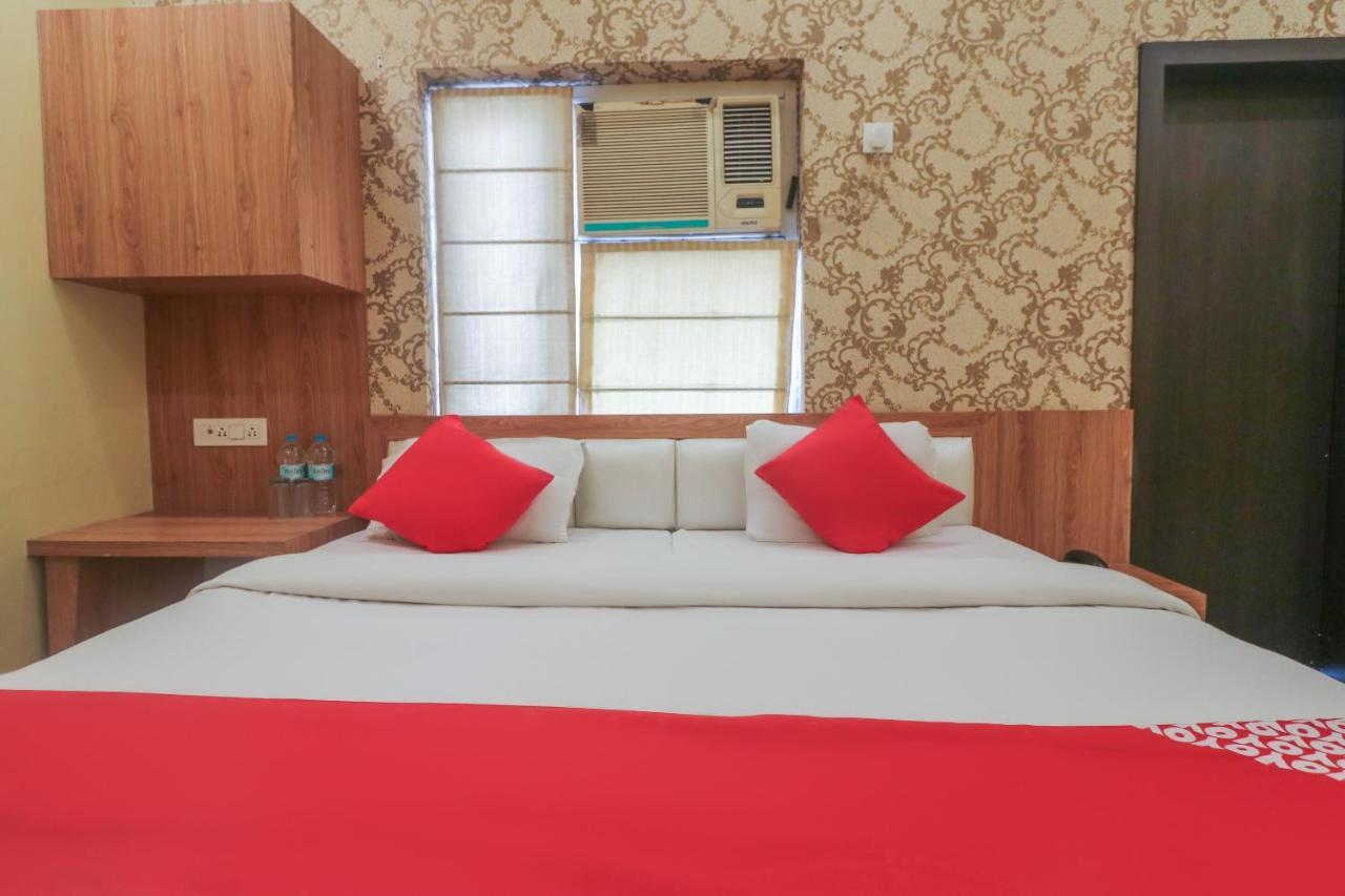 Oyo 60651 Hotel Arya Bénarès Extérieur photo
