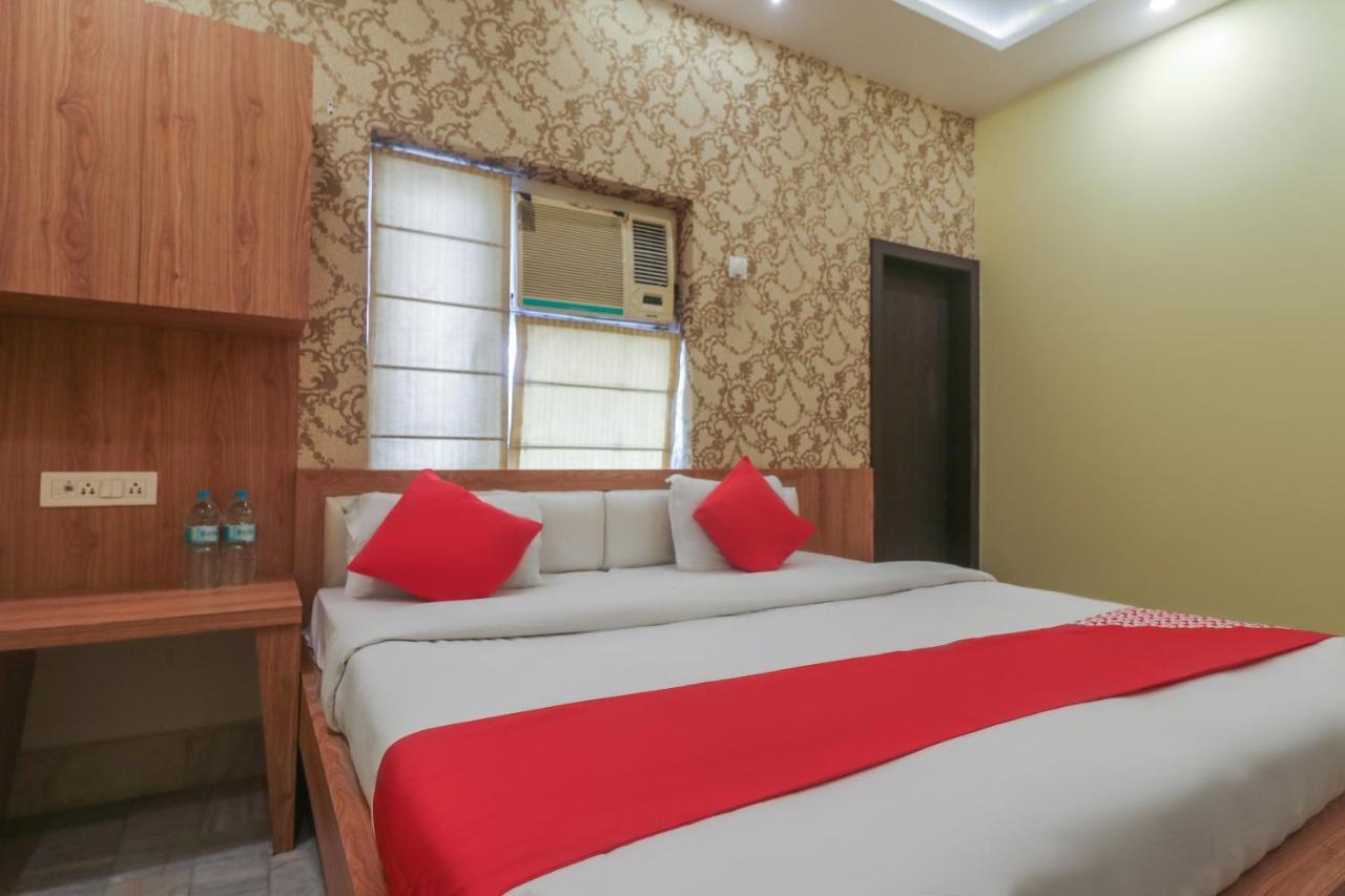 Oyo 60651 Hotel Arya Bénarès Extérieur photo